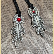 Кулон из кости с камнем ЯЗЫКИ ПЛАМЕНИ 